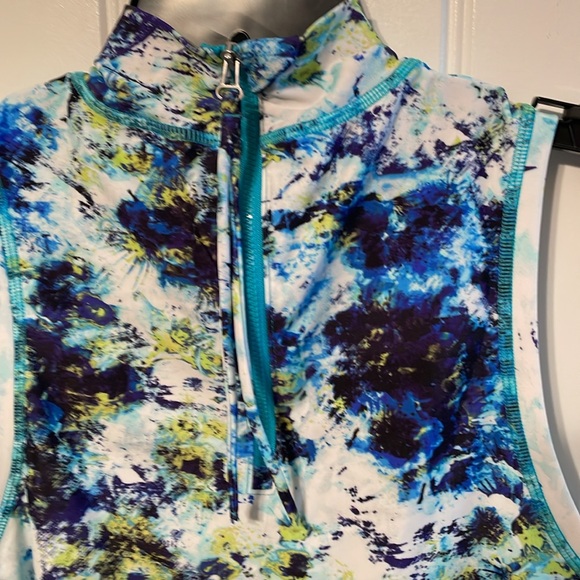 Athleta Hypersonic Aqua Print Rash Guard Top Size Small NWT - Picture 4 of 5